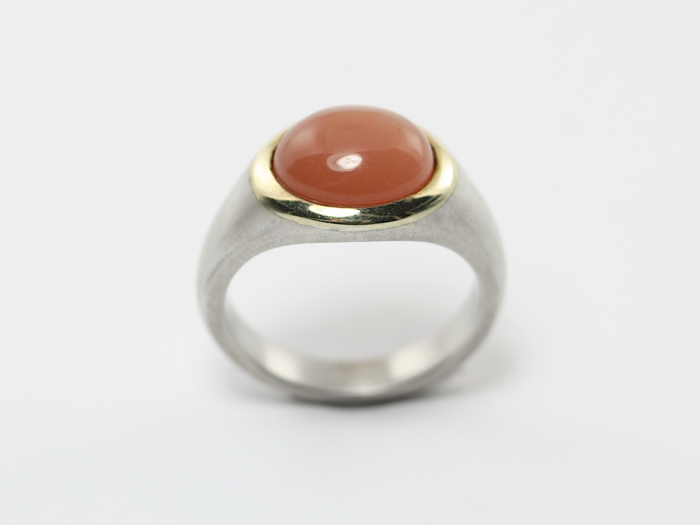 Ring 528