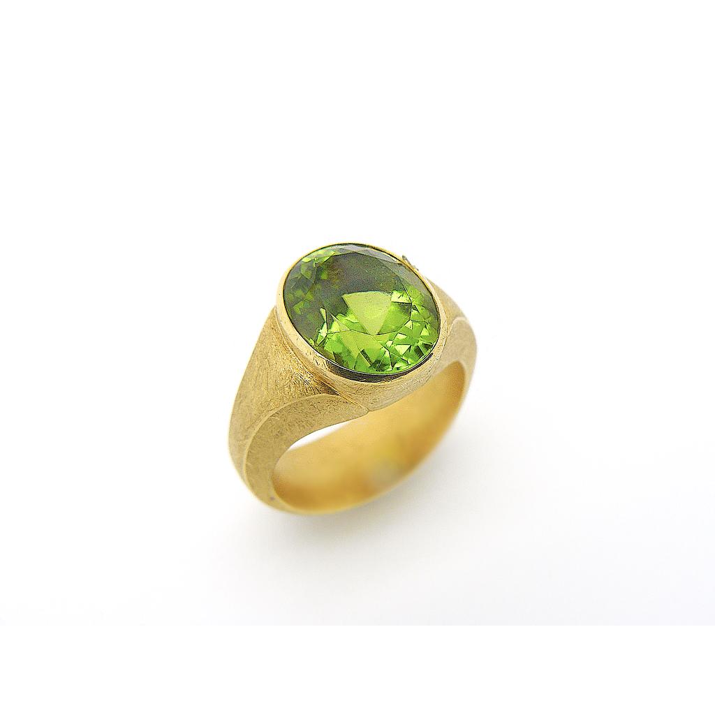 Ring 303 (VK 7.840,-€) Angebot: bei Anlieferung von 14,2gr. Feingold