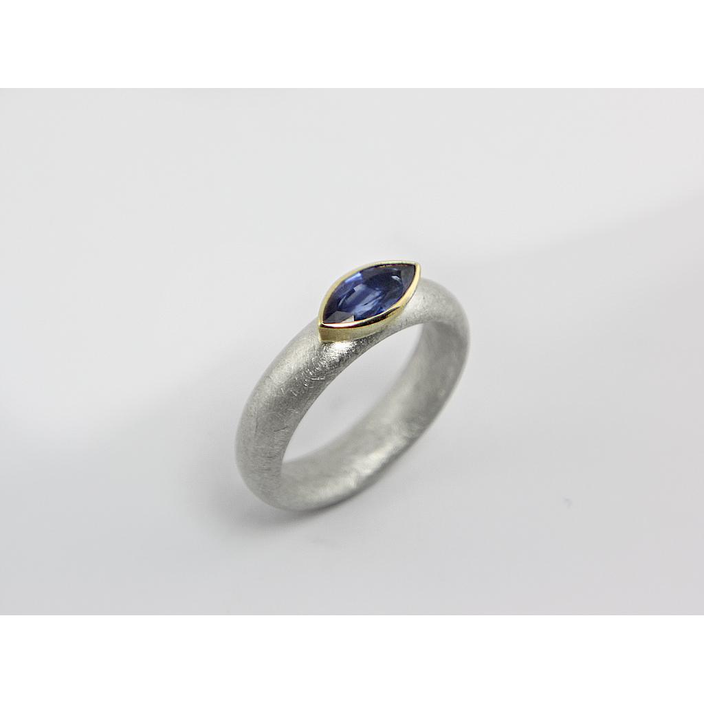 Ring 537 Saphir (VK 1.130,-€) - unser Angebot abzüglich 35% Aktion