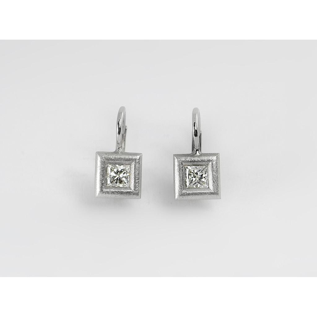 Ohrringe 694 Brillant (VK 4.330,-€) unser Angebot abzüglich 35% Aktion