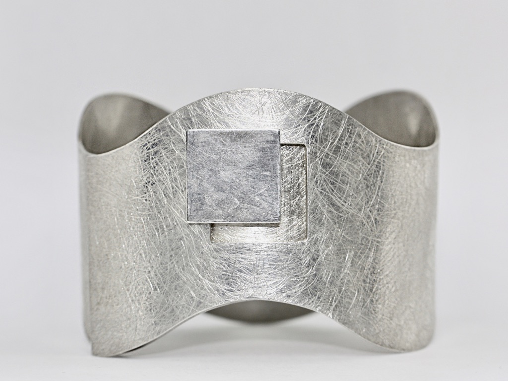 Armreif 990 (VK 590,-€) - unser Angebot abzüglich 35% Aktion