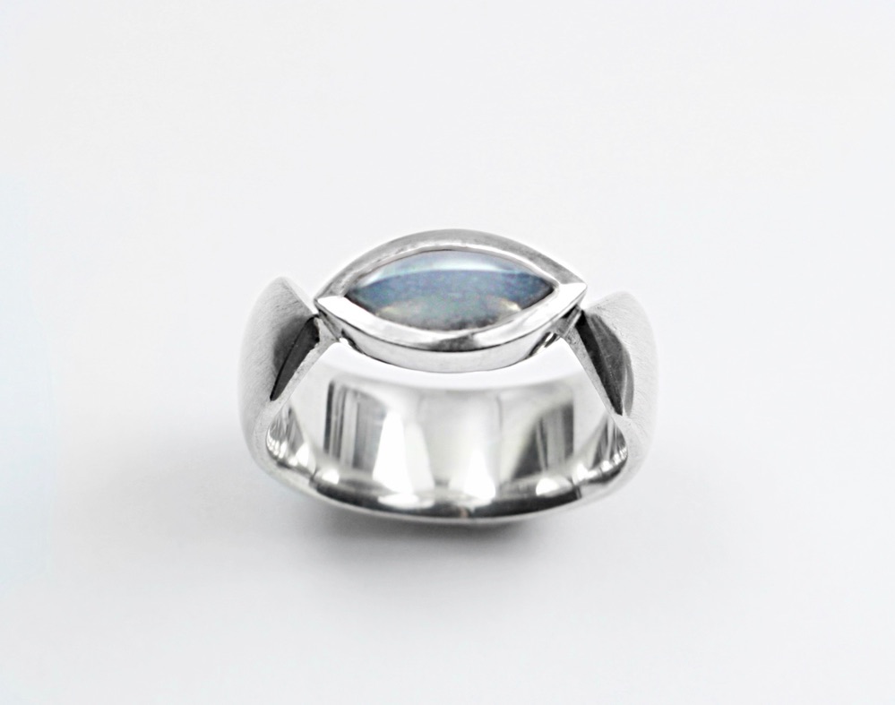 Ring 529 Mondstein (VK 270,-€) - unser Angebot abzüglich 35% Aktion